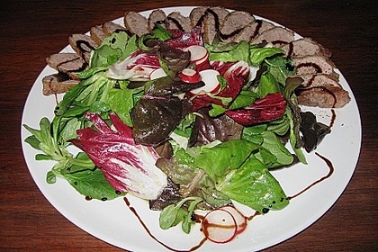 Entenbrust auf buntem Salat 13