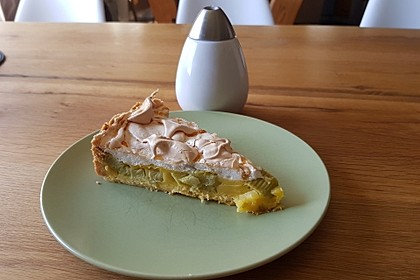 Rhabarberkuchen mit Baiser 55