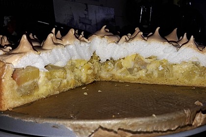 Rhabarberkuchen mit Baiser 75