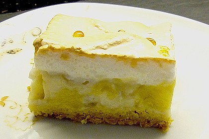 Rhabarberkuchen mit Baiser 105