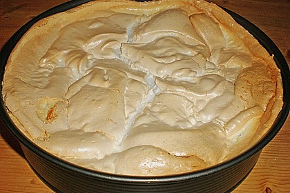 Rhabarberkuchen mit Baiser 110