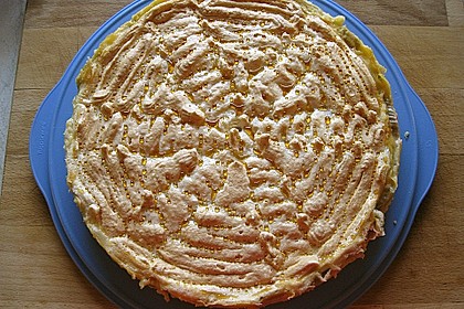 Rhabarberkuchen mit Baiser 80