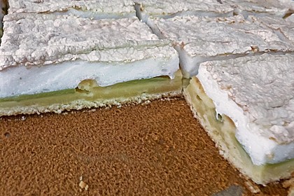 Rhabarberkuchen mit Baiser 107