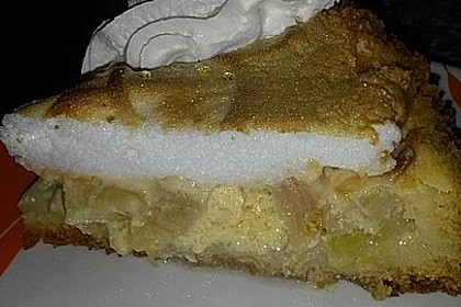 Rhabarberkuchen mit Baiser 95