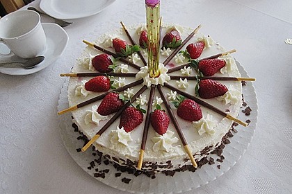 Erdbeer - Jogurt - Torte 4