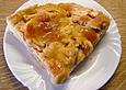 Apfelkuchen mit Marzipangitter