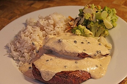Straußensteak mit Pfeffersoße, mit Cognac flambiert 3