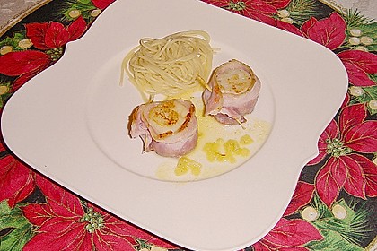 Jakobsmuscheln im gekr&auml;uterten Speckmantel mit Safran - Orangensauce 3