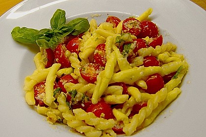 Spaghetti mit Cocktailtomaten 58