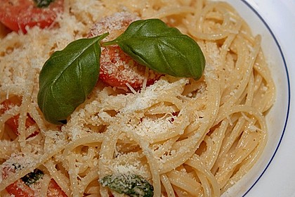 Spaghetti mit Cocktailtomaten 15