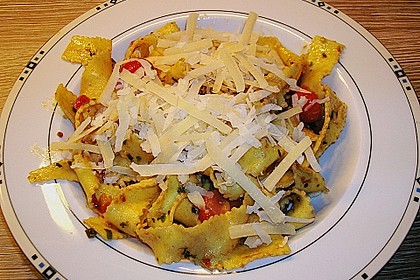 Spaghetti mit Cocktailtomaten 59