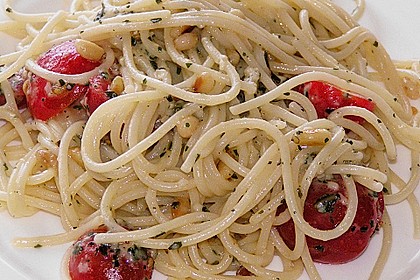Spaghetti mit Cocktailtomaten 47