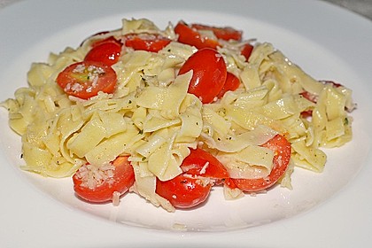 Spaghetti mit Cocktailtomaten 51