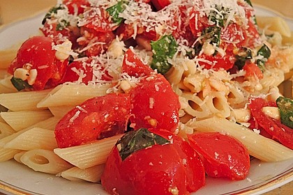 Spaghetti mit Cocktailtomaten 23