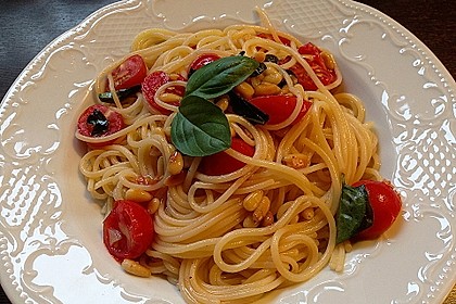 Spaghetti mit Cocktailtomaten 7