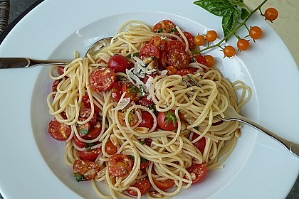 Spaghetti mit Cocktailtomaten 3