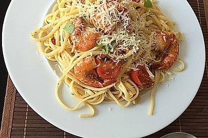 Spaghetti mit Cocktailtomaten 18