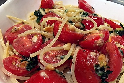 Spaghetti mit Cocktailtomaten 17