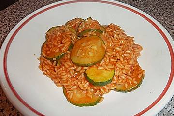 Griechischer Zucchinieintopf mit Reis