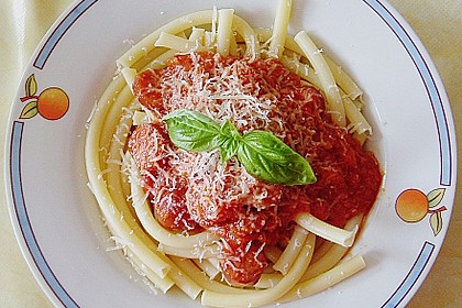 Makkaroni mit pikanter K&auml;sew&uuml;rstchen - Tomaten - Sauce 3