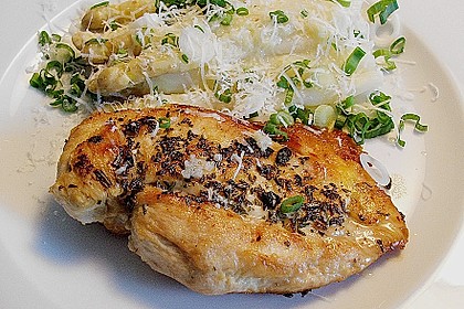 Albertos H&uuml;hnerbrust mit Spargel