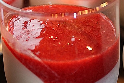 Buttermilchcreme mit Erdbeeren 2