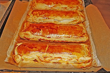 Deftiger Hackfleischstrudel mit Feta 5