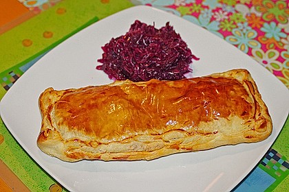 Deftiger Hackfleischstrudel mit Feta 2