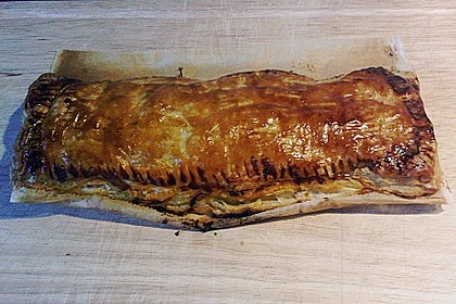 Deftiger Hackfleischstrudel mit Feta 8