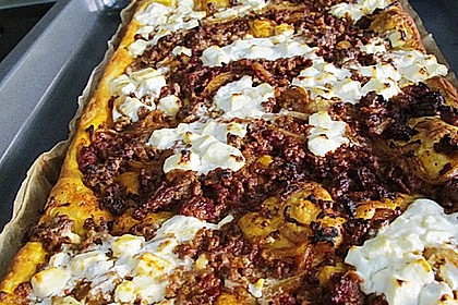 Deftiger Hackfleischstrudel mit Feta 3