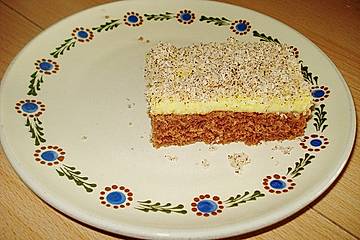 Schokokuchen mit Pudding und Kokosraspel