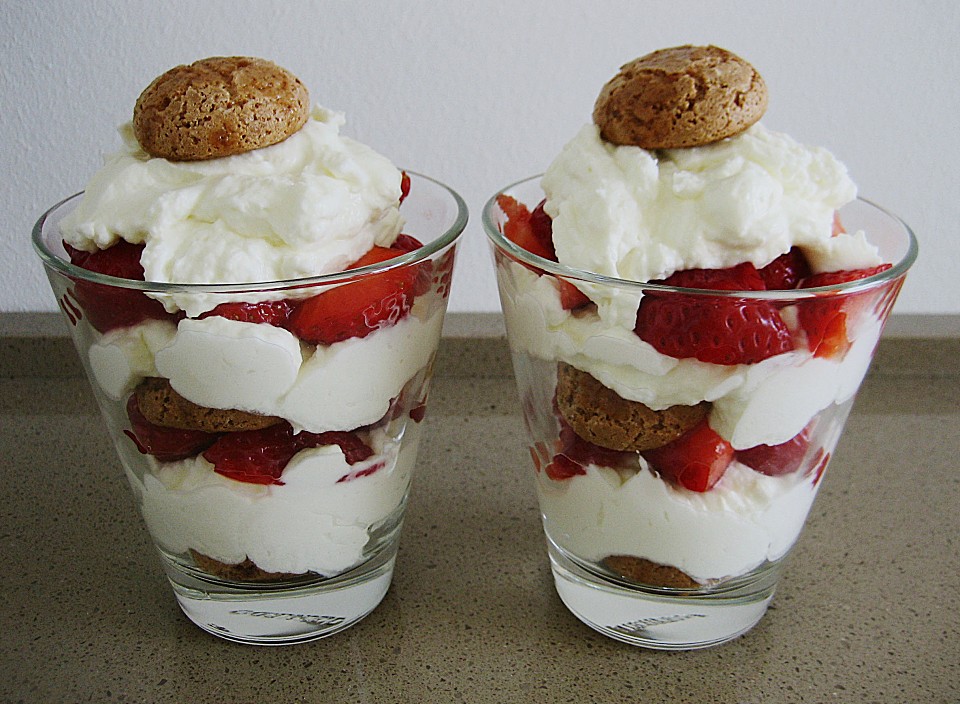 Rezept backofen: Erdbeer tiramisu dessert