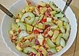 Gurkensalat mit Mango, Ananas und Chili