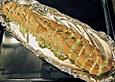 Kr&auml;uterk&auml;se - Baguette, gef&uuml;llt und &uuml;berbacken