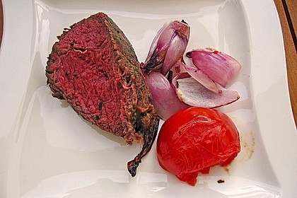 Mariniertes Steak mit Grillkartoffel und Gemüsespieß 3