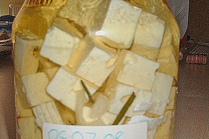 Feta und Chili in &Ouml;l