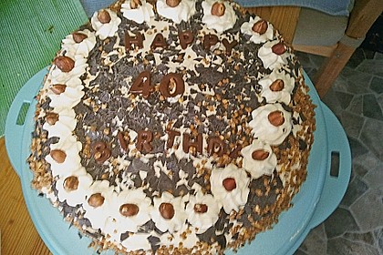 Gefüllte Nusstorte 54