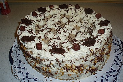 Gefüllte Nusstorte 36