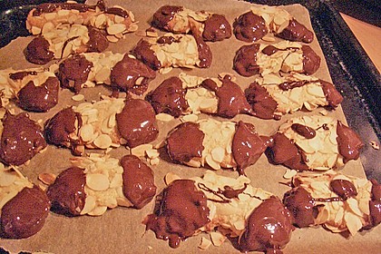 Mandelhörnchen 56