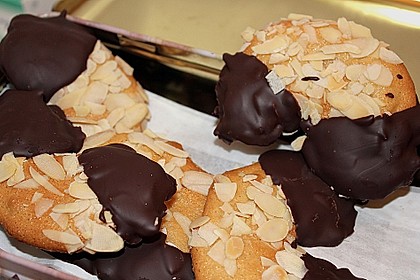Mandelhörnchen 9