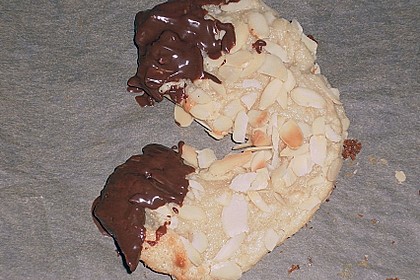 Mandelhörnchen 48