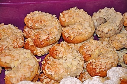 Mandelhörnchen 33