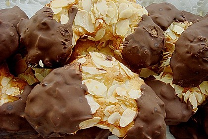 Mandelhörnchen 19