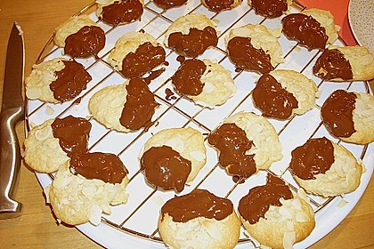 Mandelhörnchen 52