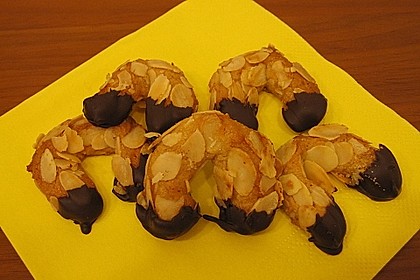Mandelhörnchen 24