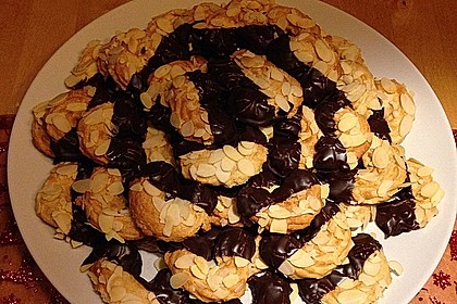 Mandelhörnchen 8