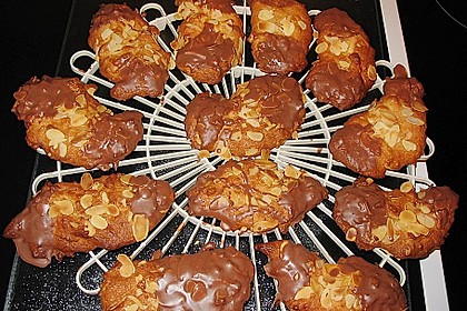 Mandelhörnchen 41