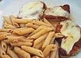 Mozzarella - Tomaten - Steaks mit Nudeln