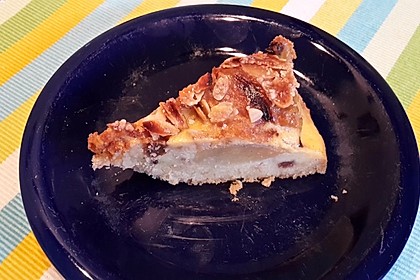 Bratapfelkuchen mit Zimt - Marzipan 3