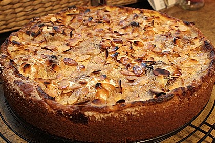 Bratapfelkuchen mit Zimt - Marzipan 16